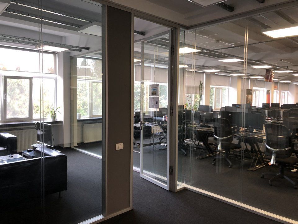 Cladire de birouri la 50 de metri de metrou, langa hala Laminor! - Poză 4