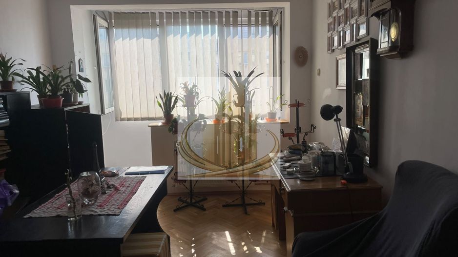 🏡 Apartament 3 camere - Poză 1