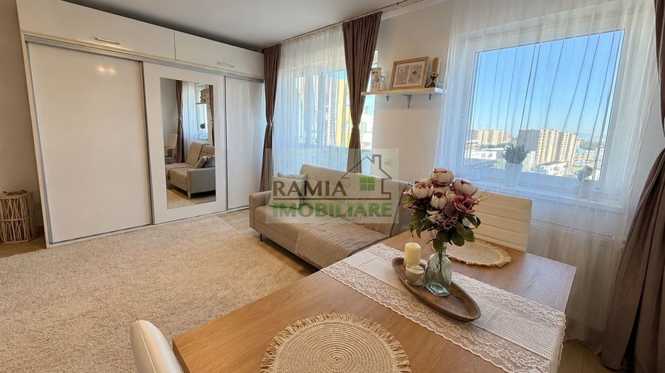 Studio 39 mp, Top City – Coresi, etaj 9/11, parcare, boxă, mobilat - Poză 3