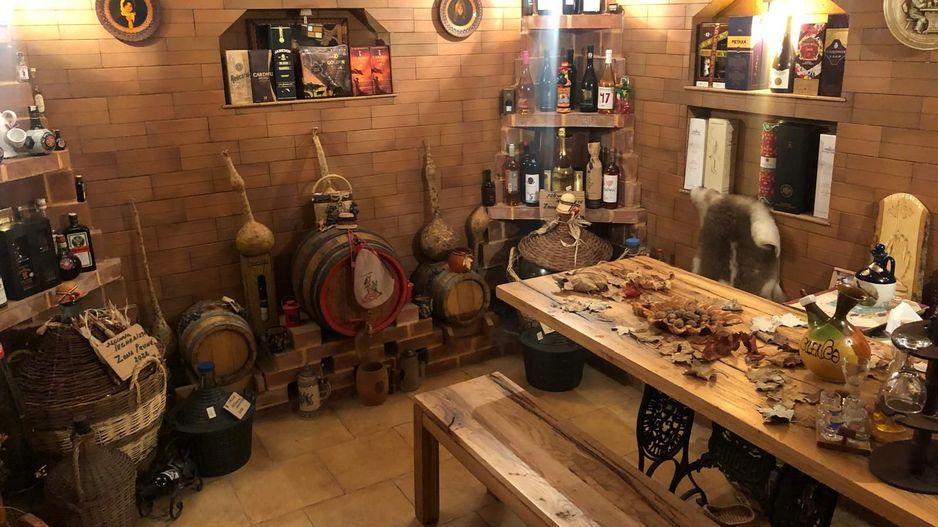 BRASADAS vinde casa cu 7 camere si teren 1100mp in zona Burdea. - Poză 8