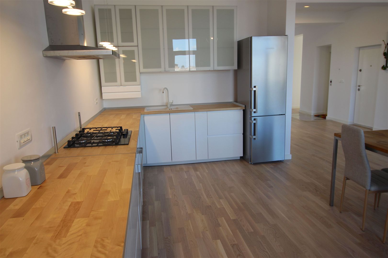 Apartament deosebit cu acces direct din lift - Poză 4