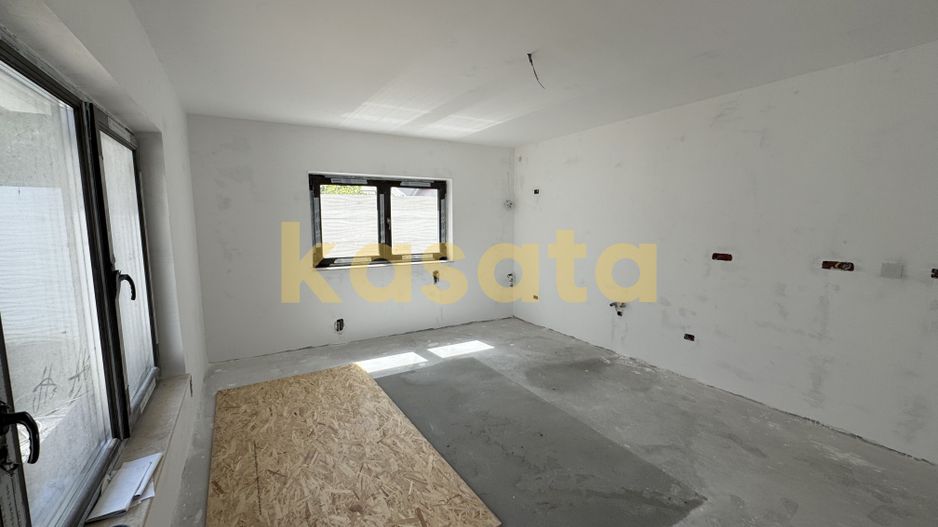 Casă individuală la curte - 1 km de metrou si Parc Bazilescu - Poză 6