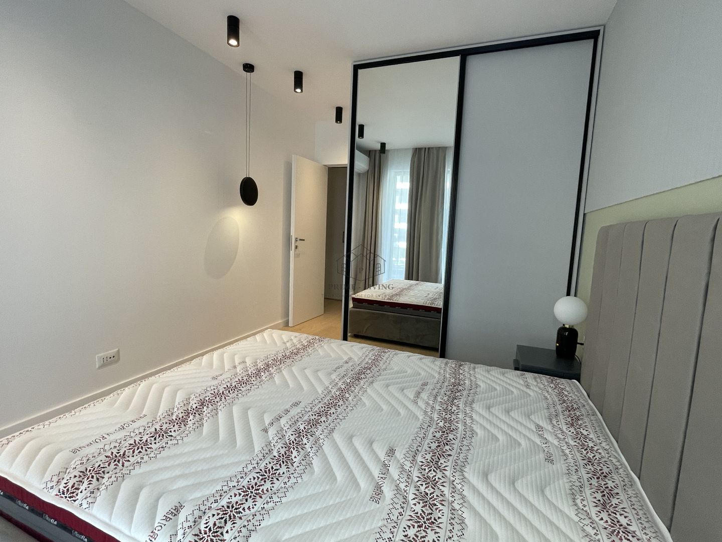 APARTAMENT SUPERB LA INCHIRIERE IN ZONA AVIATIEI - Poză 3