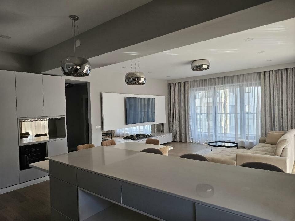 INCHIRIERE APARTAMENT 3 CAMERE 115 MP UTILI ZONA PIPERA - Poză 2