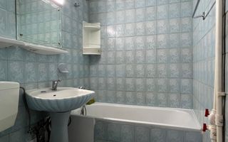 3 camere cu vedere la Parc Humulesti - Poză 12