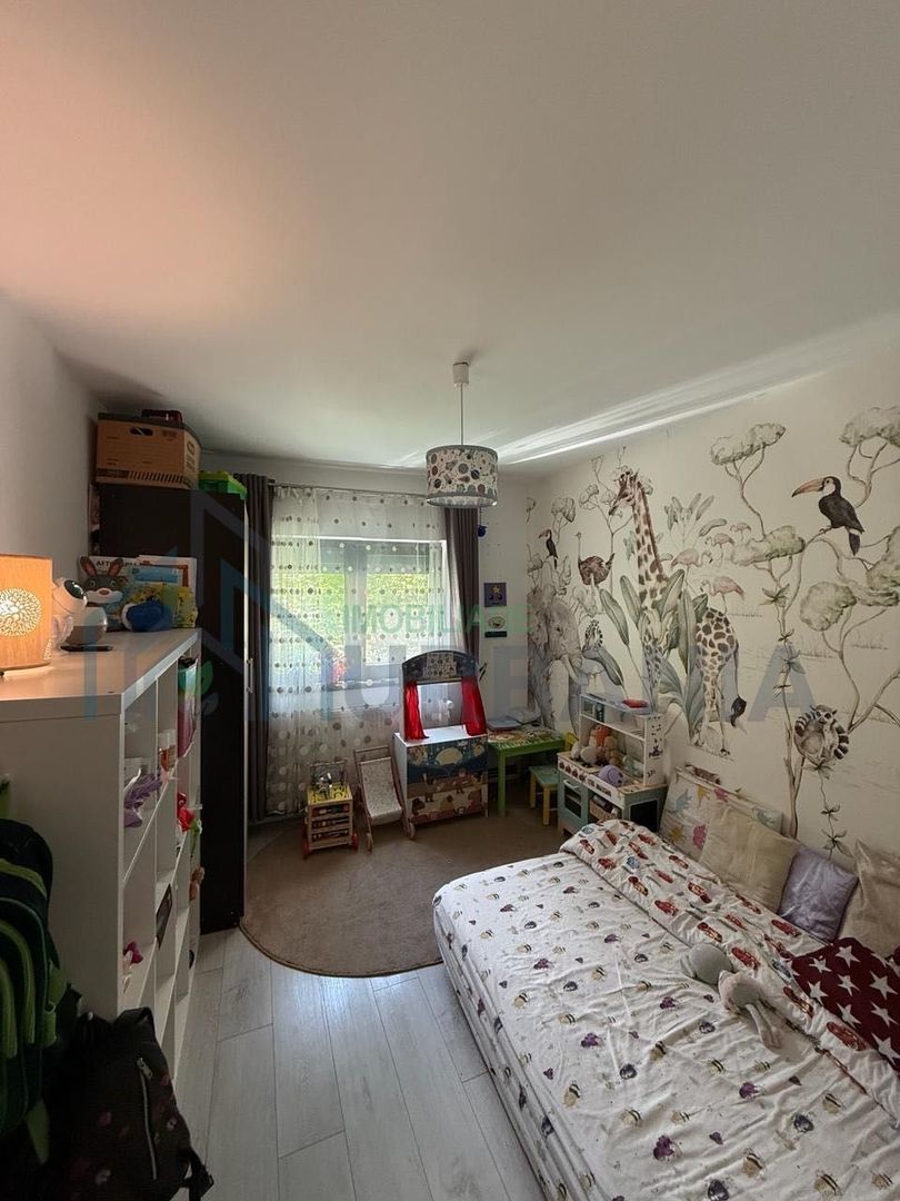Apartament 3 camere, Nicolina 2, renovat complet 2022 – 68 mp, orientat sud - Poză 4