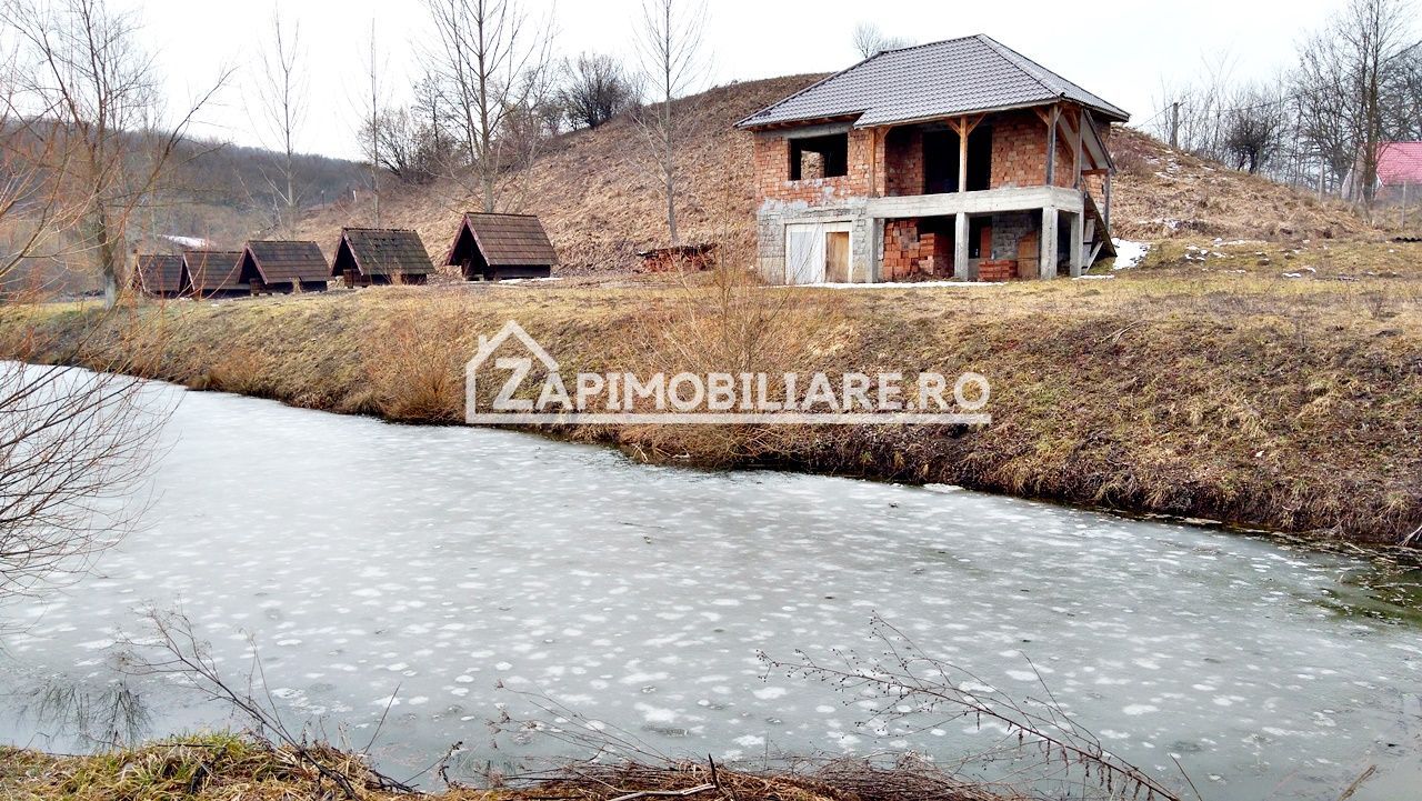 Casă 140 mp, 5800 mp teren, intravilan + Lac zona Vațman, Corunca - Poză 5