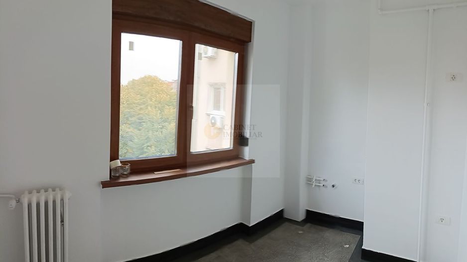 4 camere + boxa | Piata Kogalniceanu | creditabil | et. intermediar - Poză 7