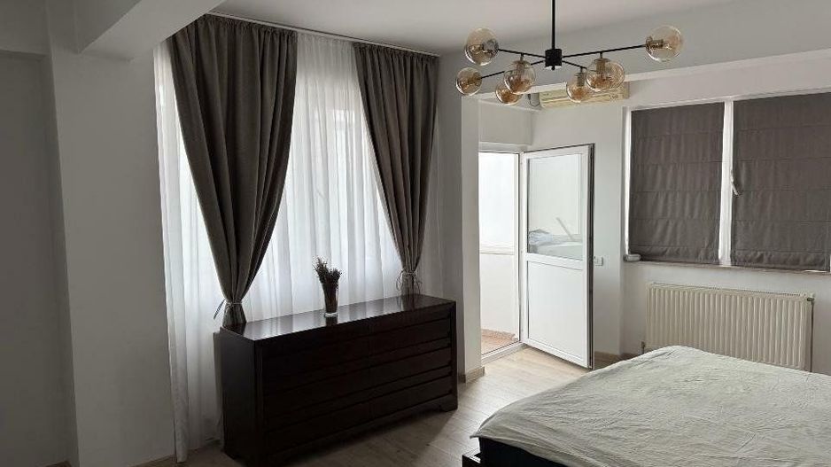Apartament 4 camere Mitropolie, 2010, parcare inclusa - Poză 12