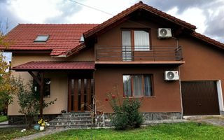 Vilă de închiriat – 260 mp utili, teren 1300 mp, 5 dormitoare, 3 băi, 3 balcoane - Poză 26