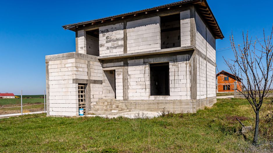 Casa Ta  – Într-un cartier nou, lângă natură în Frumușeni, Arad - Poză 1