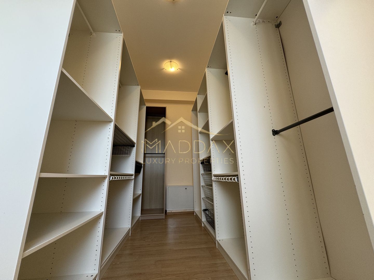 Vila Individuala _7 camere***Piscina***Teren 1000 mp//Erou Iancu Nicolae - Poză 35