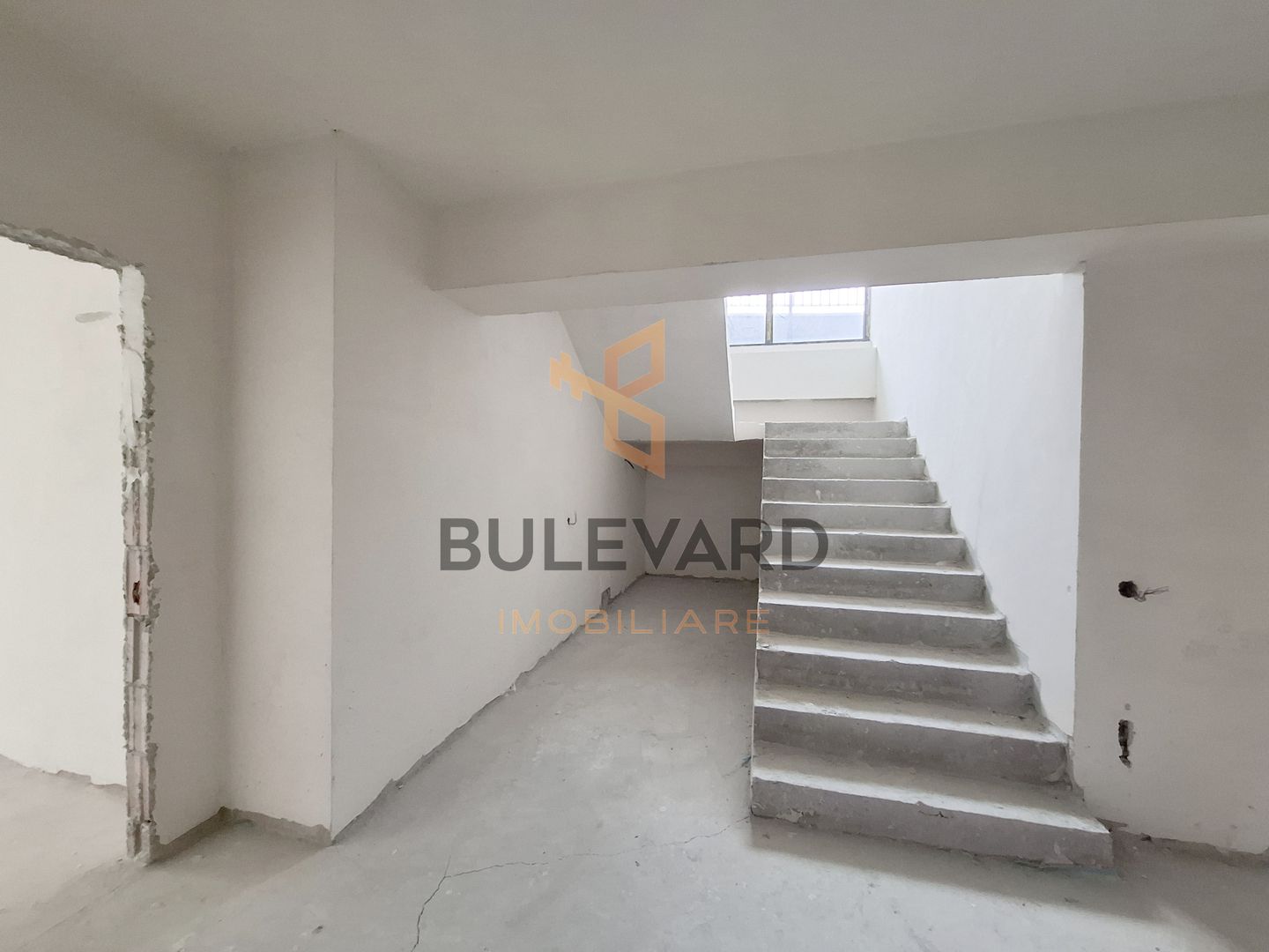 Penthouse 194 mp utili + 4 balcoane, view superb! - Poză 9