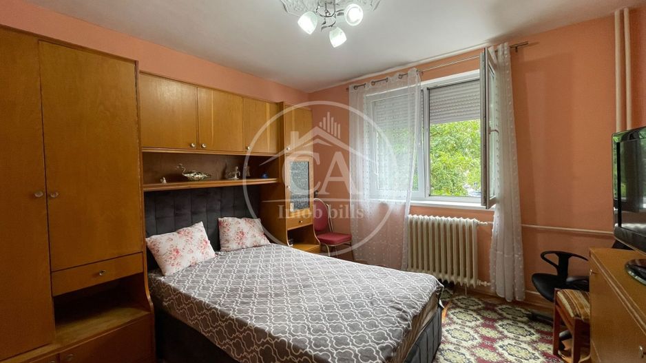 Apartament de vânzare cu 3 camere în zona Dacia, Oradea - Poză 6