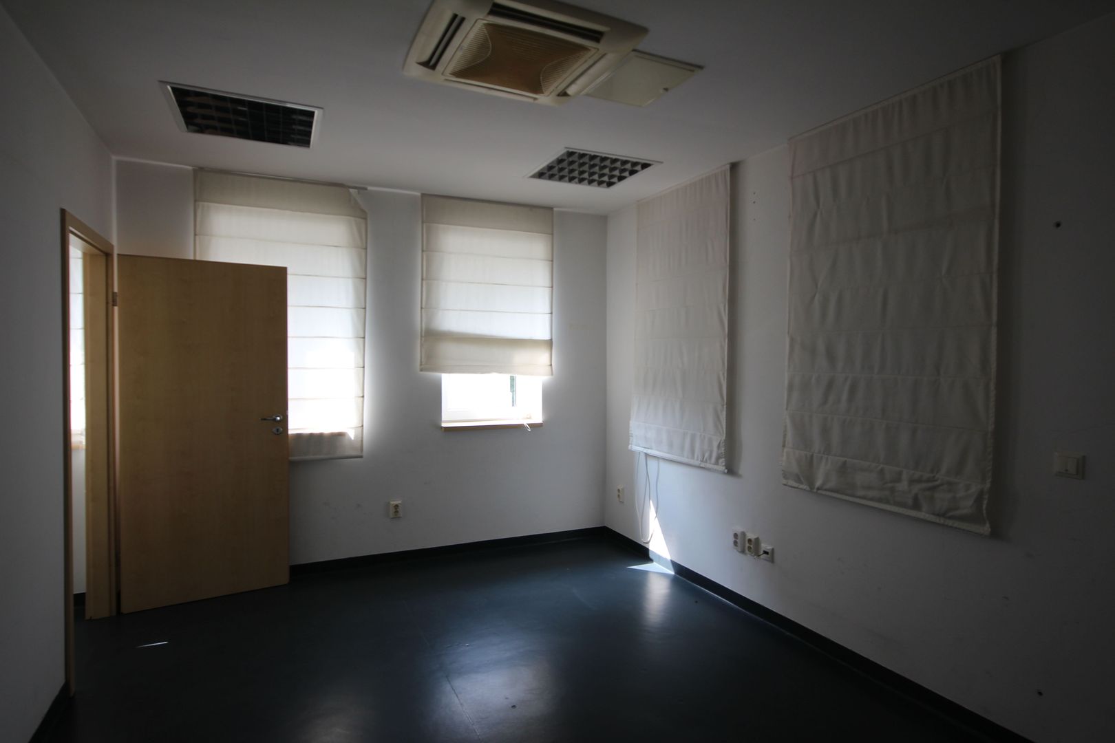 Cladire de birouri, SAD, parcare prorpie, clinica medicala - Poză 9