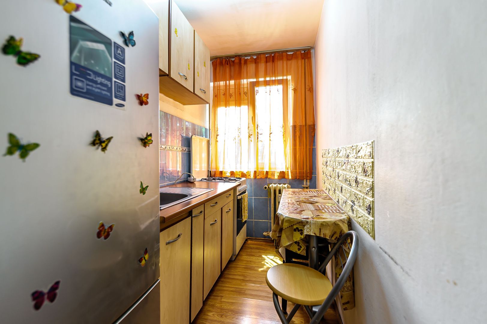 Apartament tip garsonieră, decomandat - Poză 4
