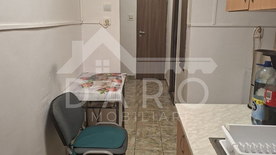 Vând apartament 3 camere - Poză 6