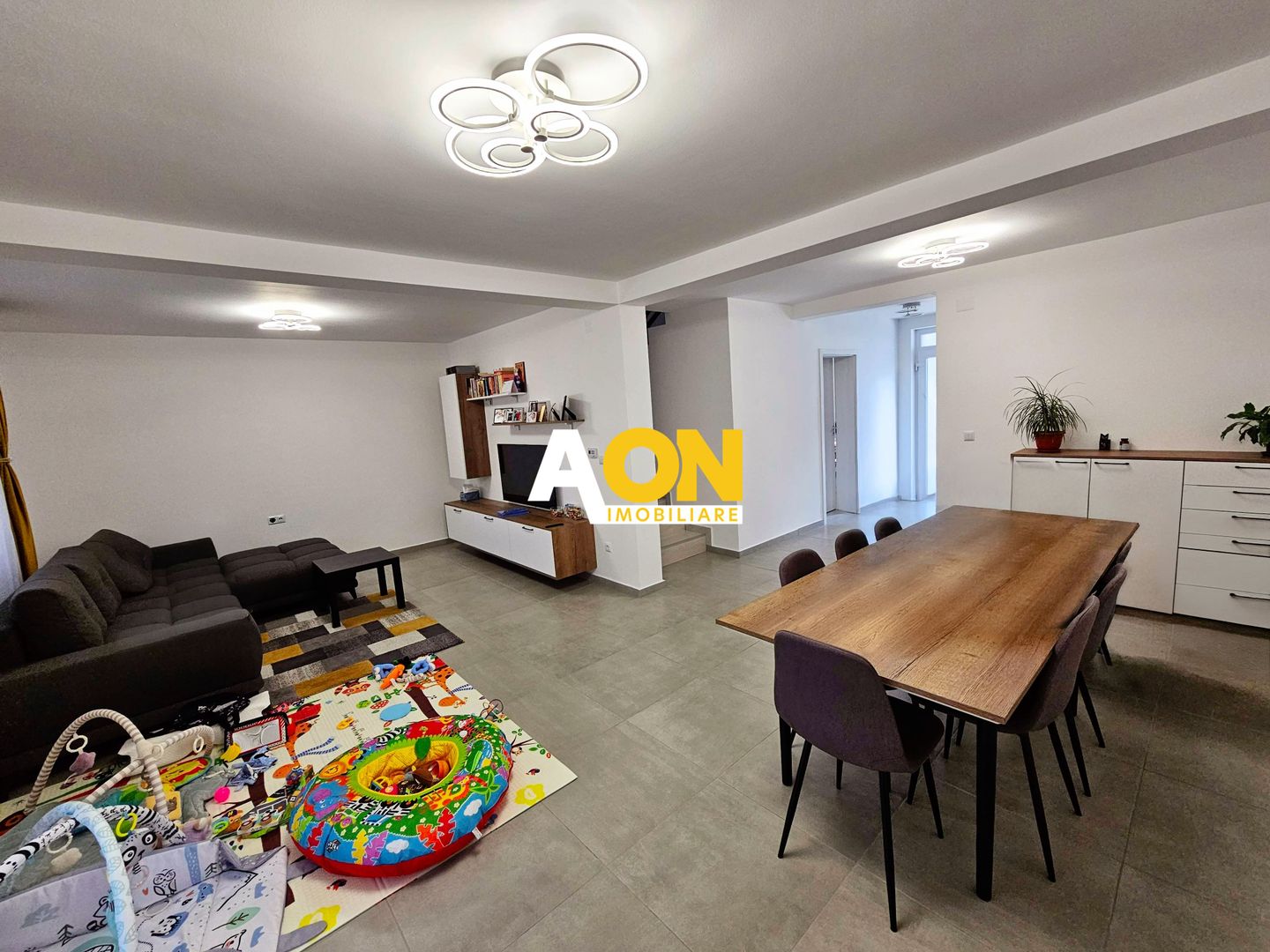 Casa tip insiruit, 4 camere, 3 bai, mobilata, utilata, 230 mp teren - Poză 4
