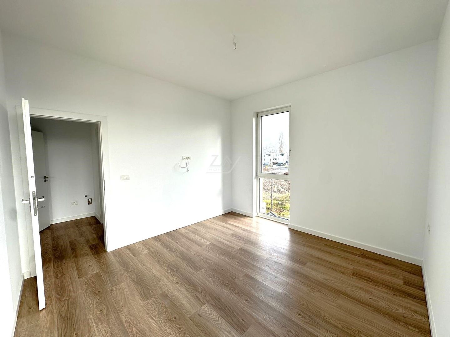 Bloc finalizat. Lift. Decomandat. Loc parcare. - Poză 7