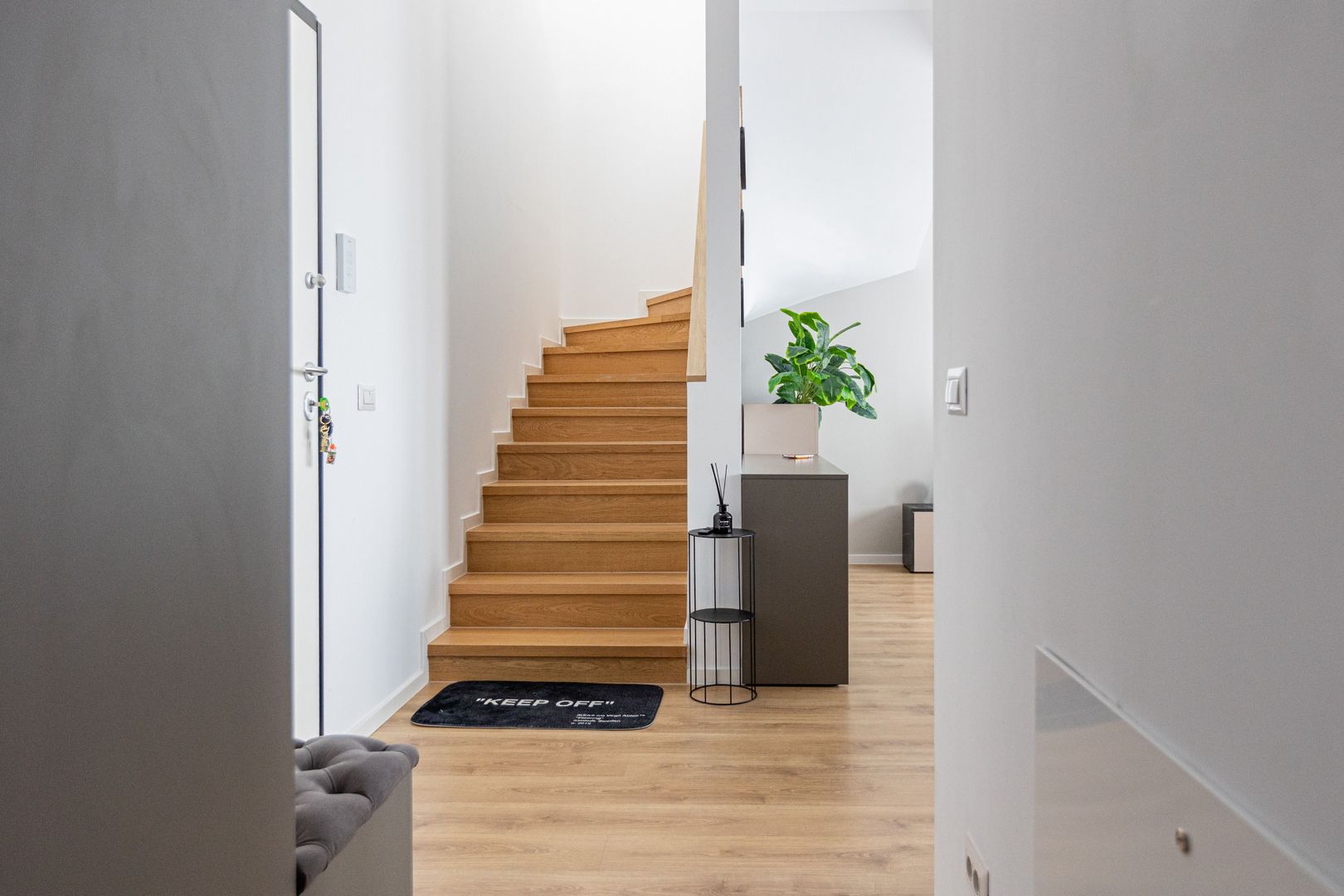 De Inchiriat Apartament 3 Camere de Lux, pe 2 Nivele, Sebastian sect.5 - Poză 23
