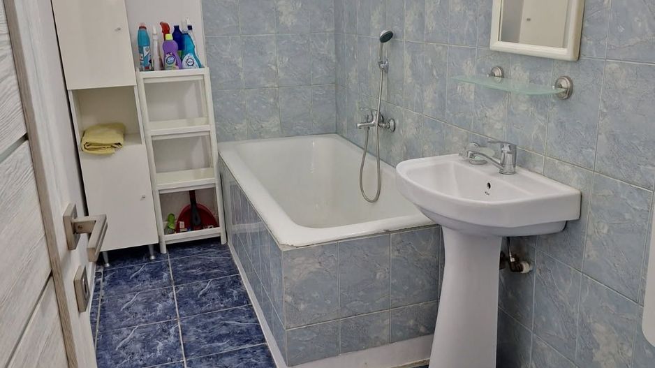 De inchiriat apartament 2 camere in zona Lizeanu - Poză 2