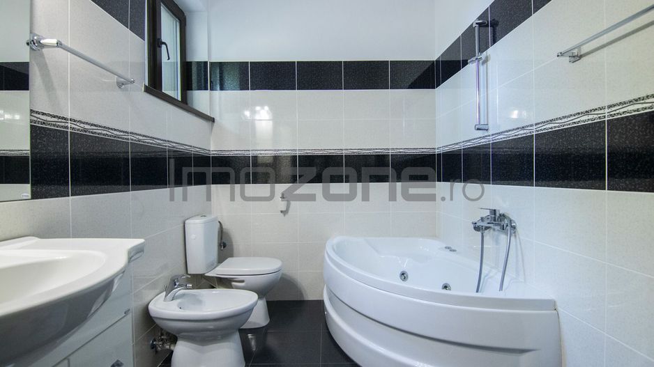 Casă / Vilă, 5 camere, teren 690 Mp., Prelungirea Ghencea - Maracineni - Poză 40