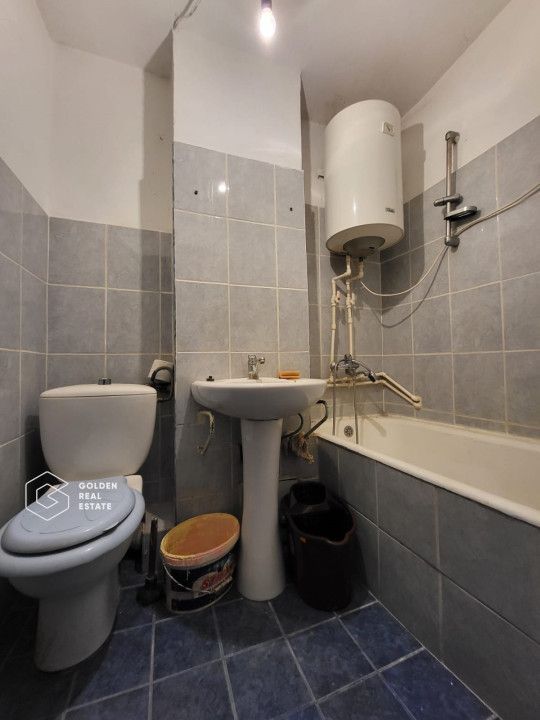 Apartament 4 camere, decomandat, oras Lipova - Poză 5