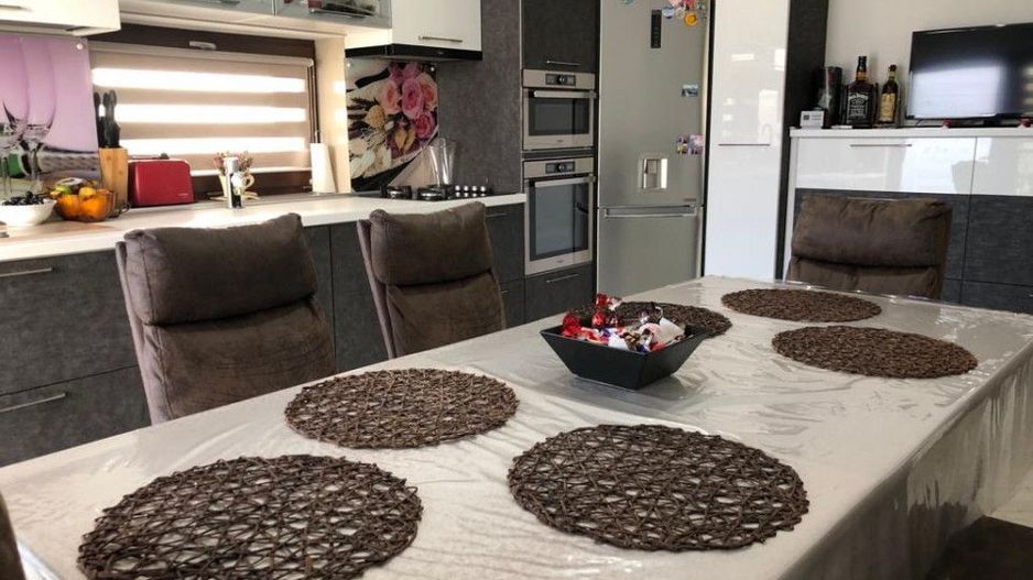 AZURA Imobiliare Pitesti - De Vanzare vila Platou Trivale - Poză 3