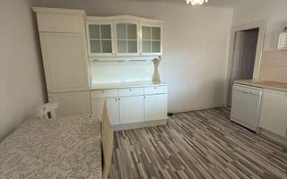 Apartament spatios cu 3 camere - Poză 8