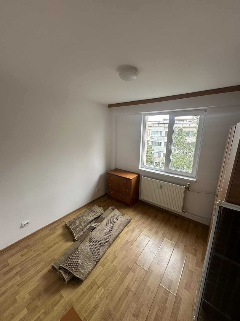 Apartament 3 camere renovat Giurgiului - Poză 2