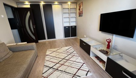 De vânzare: garsonieră renovată - Gorjului - metrou - Vedere spate