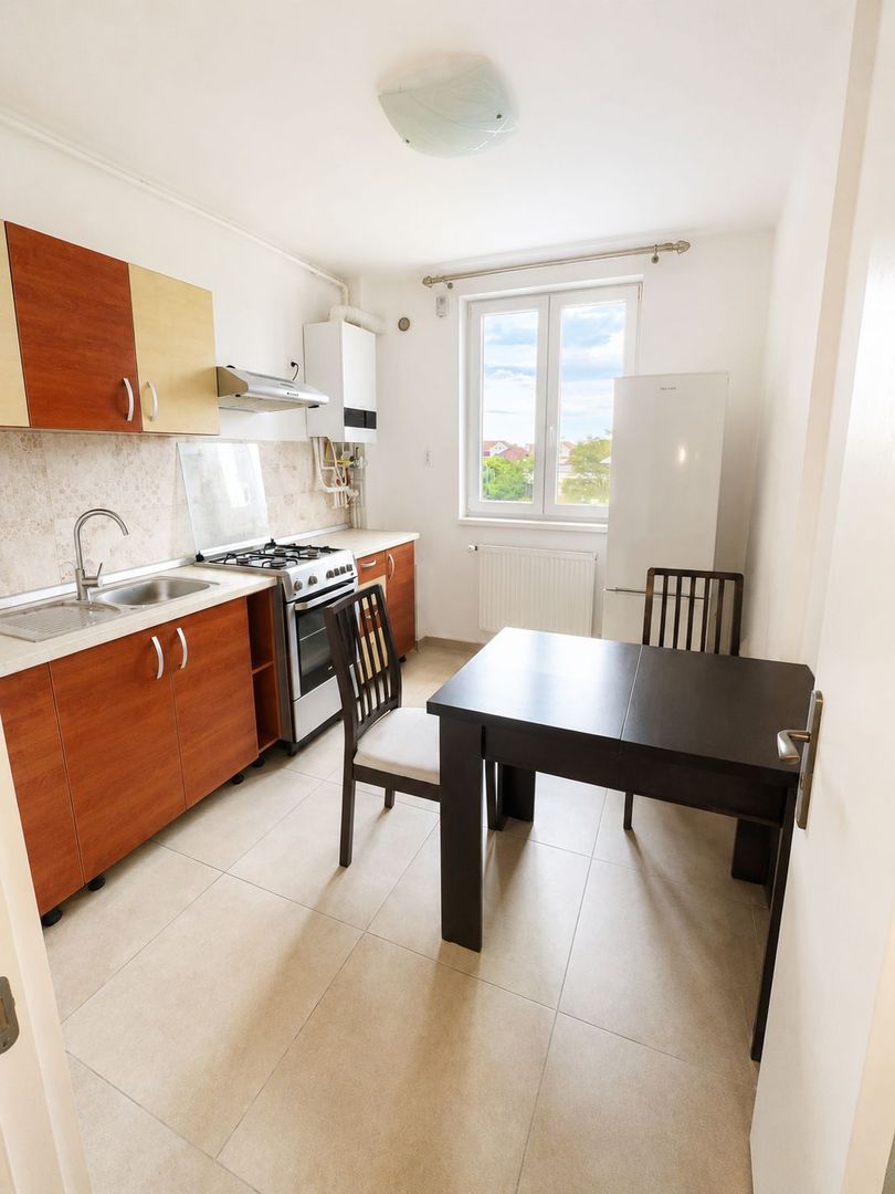 Apartament cu 1 camera de vanzare, zona Centru - Poză 2