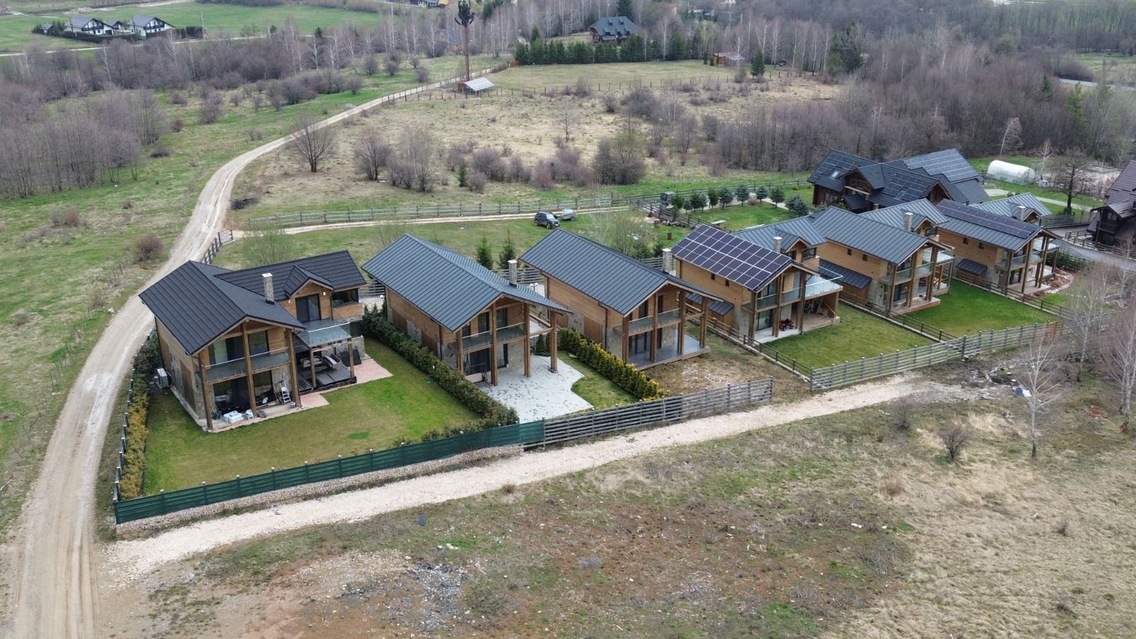 Casă de vacanță modernă într-un cadru natural deosebit – Râșnov - Poză 12