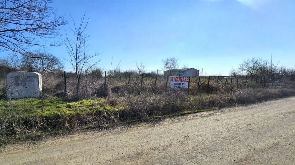 De vanzare 700 mp teren intravilan curti constructii, Vanatori, 24.500 euro - Poză 3