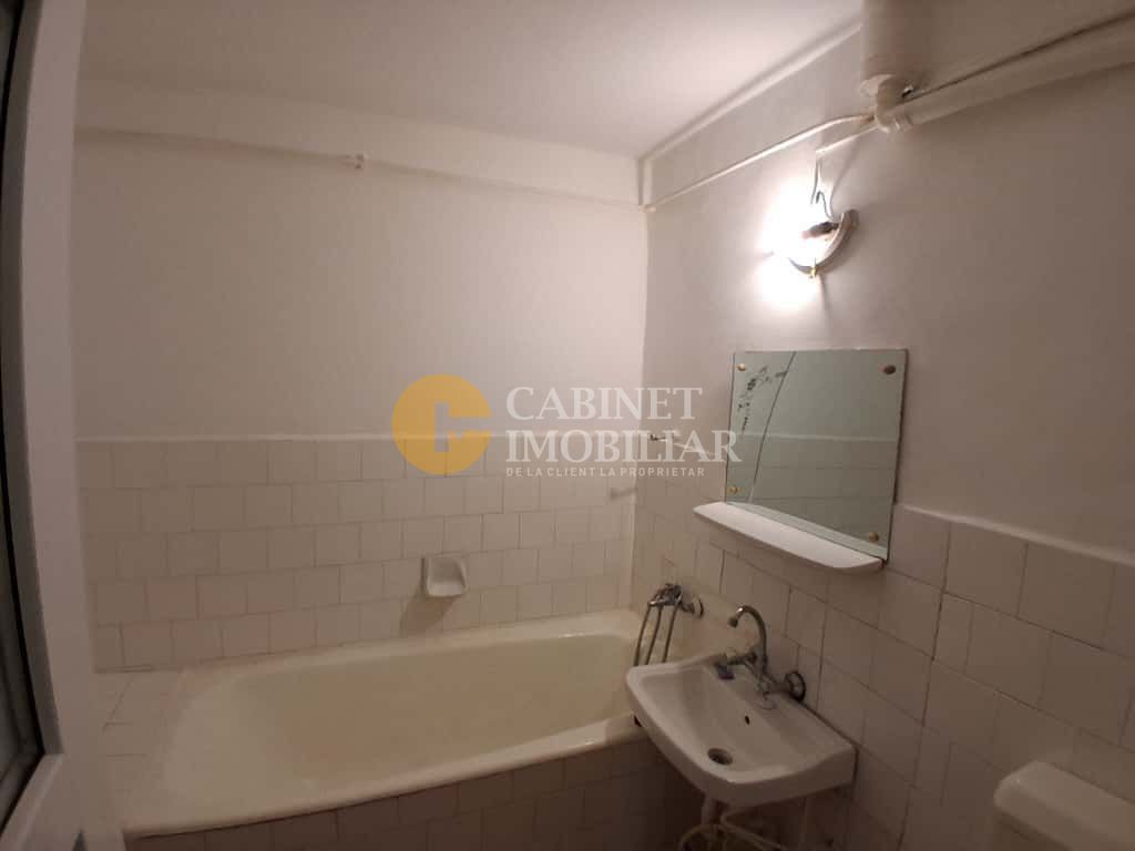 2 Camere - Decomandat - la bulevard LIBER! - Poză 5