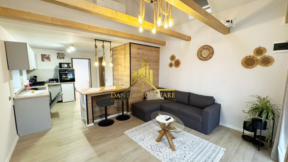 Casa individuala, ultrafinisata, balcon, terasa, curte, Someseni - Poză 1