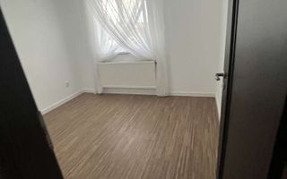 Apartament 3 camere Șelimbăr | Etaj 2, mobilat, balcon spatios, parcare inclusă - Poză 9