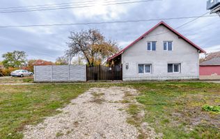 Casa 3 camere P+M în Munar, la 25 km de Arad - COMISION 0%