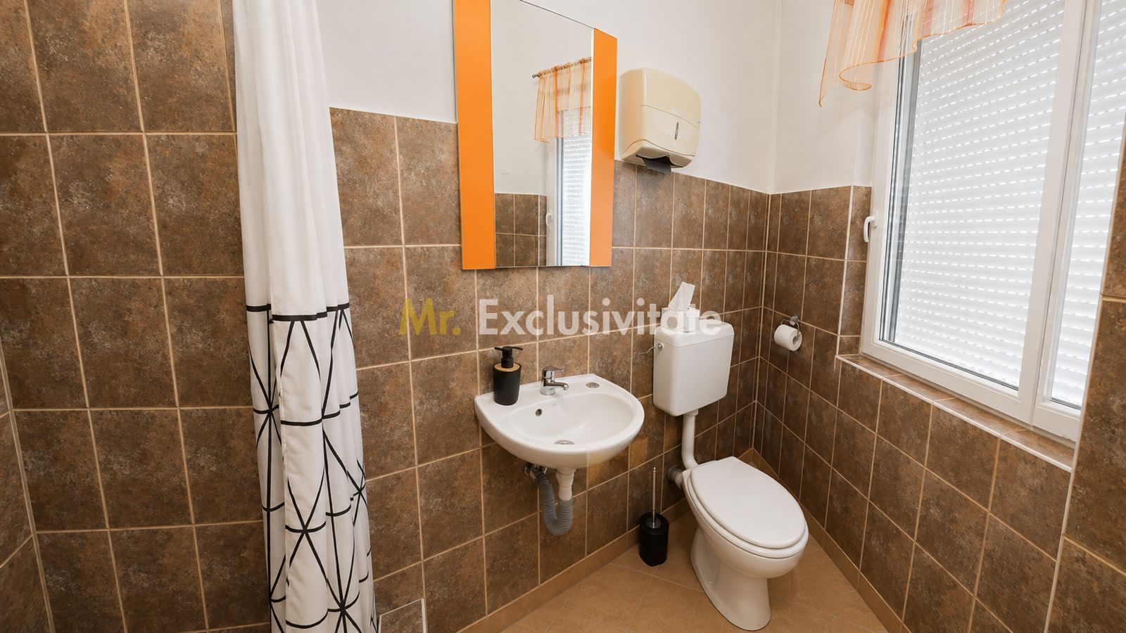 Afacere funcțională - Sală de Evenimente–Motel – Loc. Valea lui Mihai - Poză 26