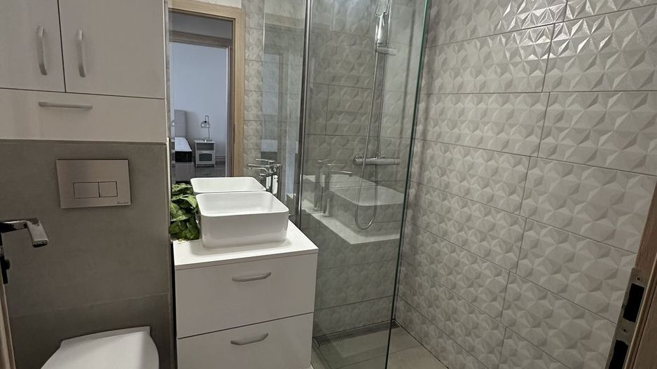 Metrou Politehnica- apartament spatios, modern cu 2 camere - Poză 15