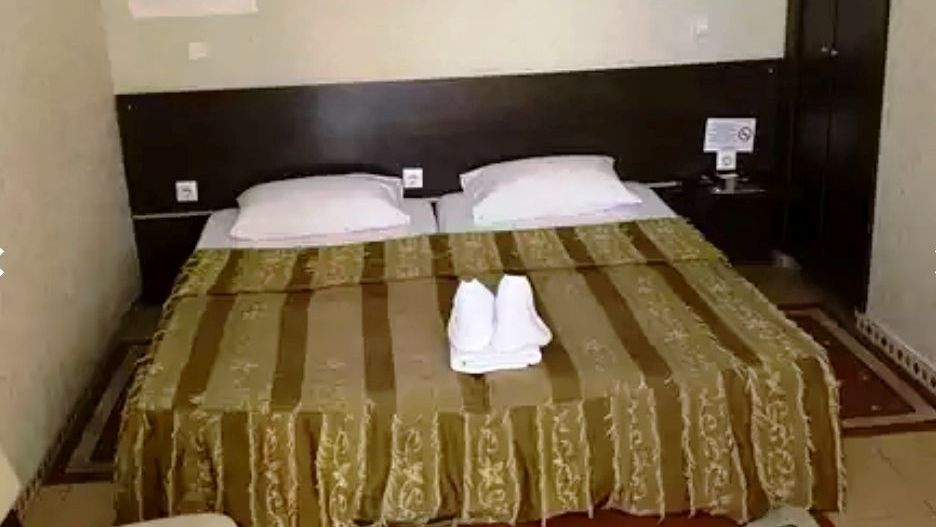 Pensiune cu 18 camere in centrul Brasovului - Poză 8