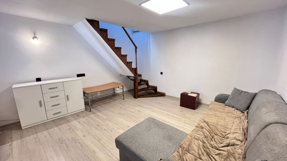 Casa individuala cu 3 camere | Curte cu terasa | Gratar din caramida | Parcare - Poză 1