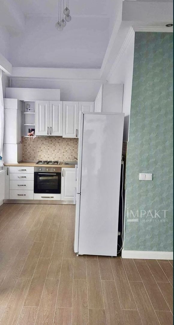 Apartament cu 3 camere in Zona Semicentrala - Poză 4