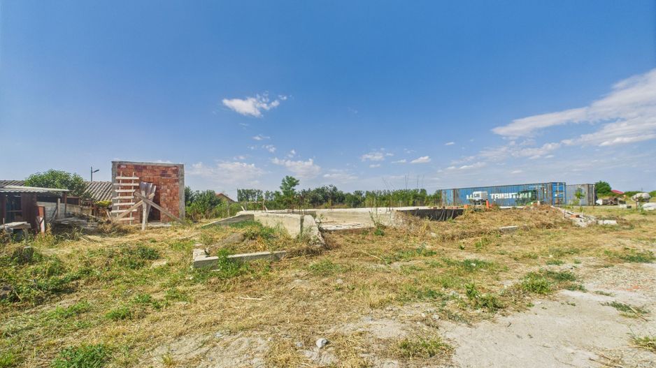 Teren 1000 mp Uliuc, cu fundație și proiect casă - Poză 1