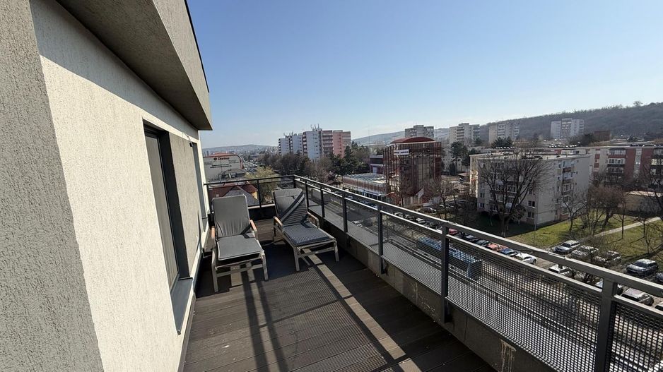 Apartament bloc NOU,4 camere,3 bai,2 terase,parcare privată - Poză 8