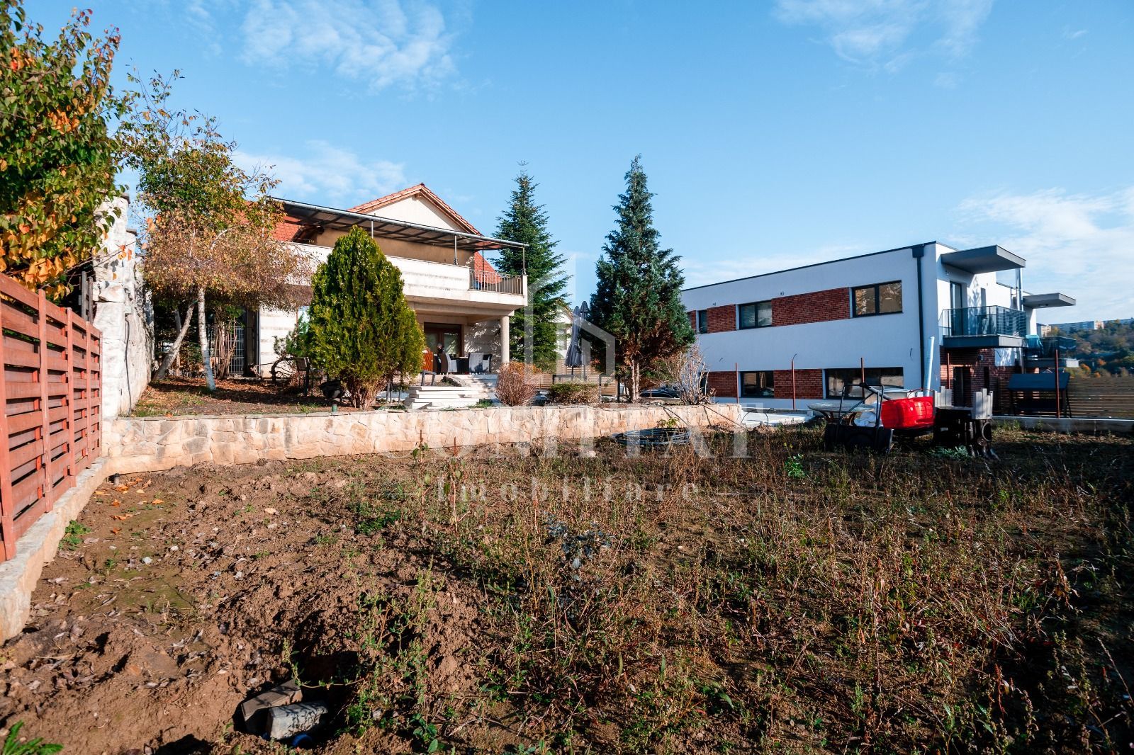 Vilă cu 800 mp teren zonă de case cartier Mănăștur - Poză 1