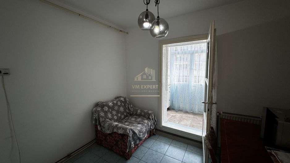APARTAMENT 2 CAMERE CÂMPULUNG, ETAJ 2, GRUI - Poză 6