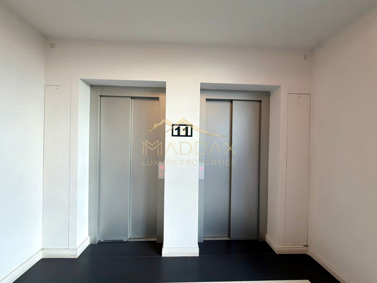 Penthouse cu 4 camere // terasă 70 mp / 200 mp / 3 parking / Straulesti - Poză 39