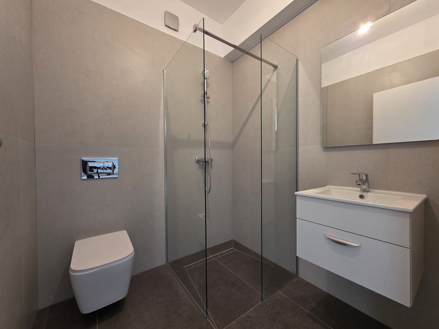 Apartament Finalizat 3 camere First Estates Pipera + parcare inclusa - Poză 14