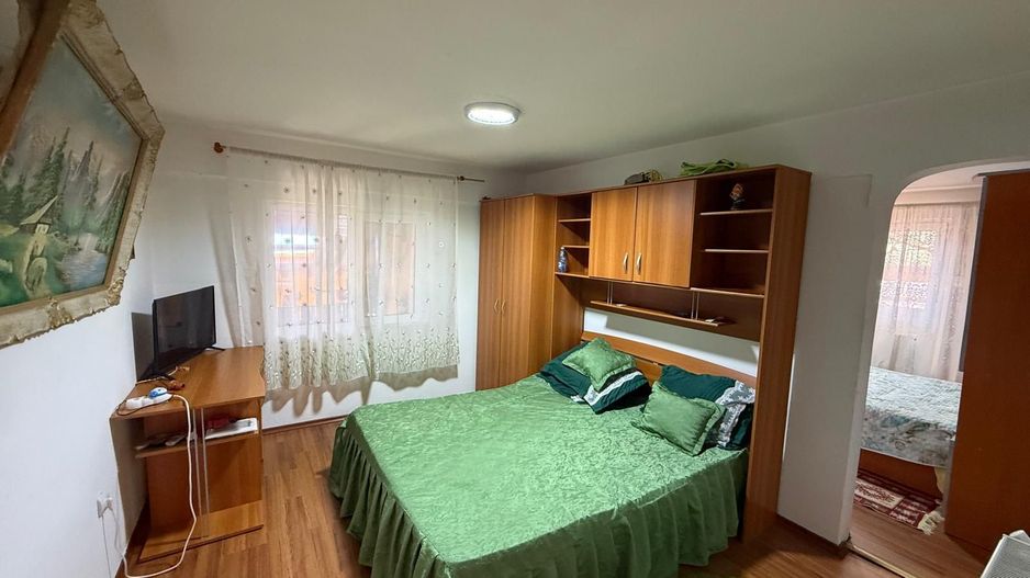 Vila S+P+1,+ garaj inchis + terasa si teren intravilan 6300 mp - Poză 16